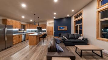 Smart TV, fireplace, DVD player, books