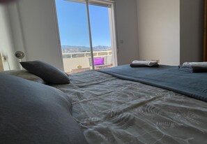 3 bedrooms, free WiFi, bed sheets