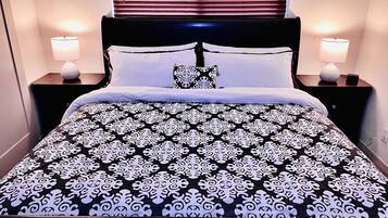 3 bedrooms, desk, iron/ironing board, free WiFi