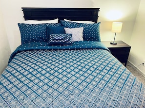 3 bedrooms, desk, iron/ironing board, free WiFi