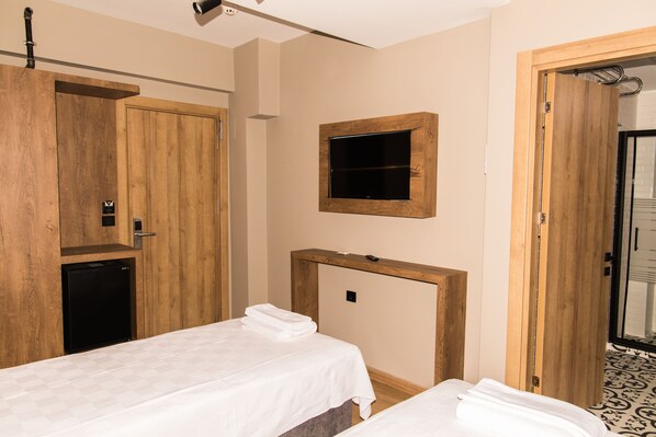Comfort Twin Room | Minibar, free WiFi, bed sheets - Fidanoglu Suite Hotel Corlu (Corlu)