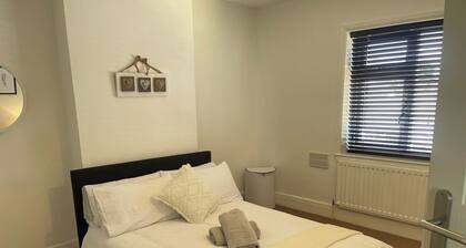 Delightful 2 bed detached home with secure parking