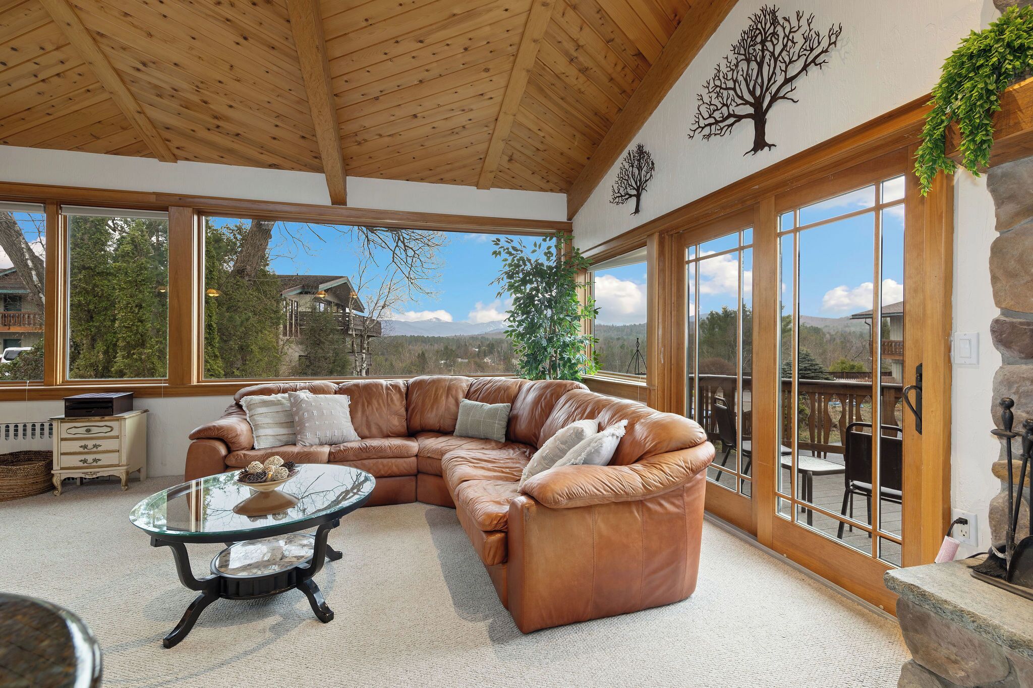 art devlin's suite | living area | 55-inch tv with cable channels