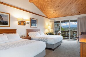 Standard Queen Room | Individually furnished, iron/ironing board, free WiFi, bed sheets