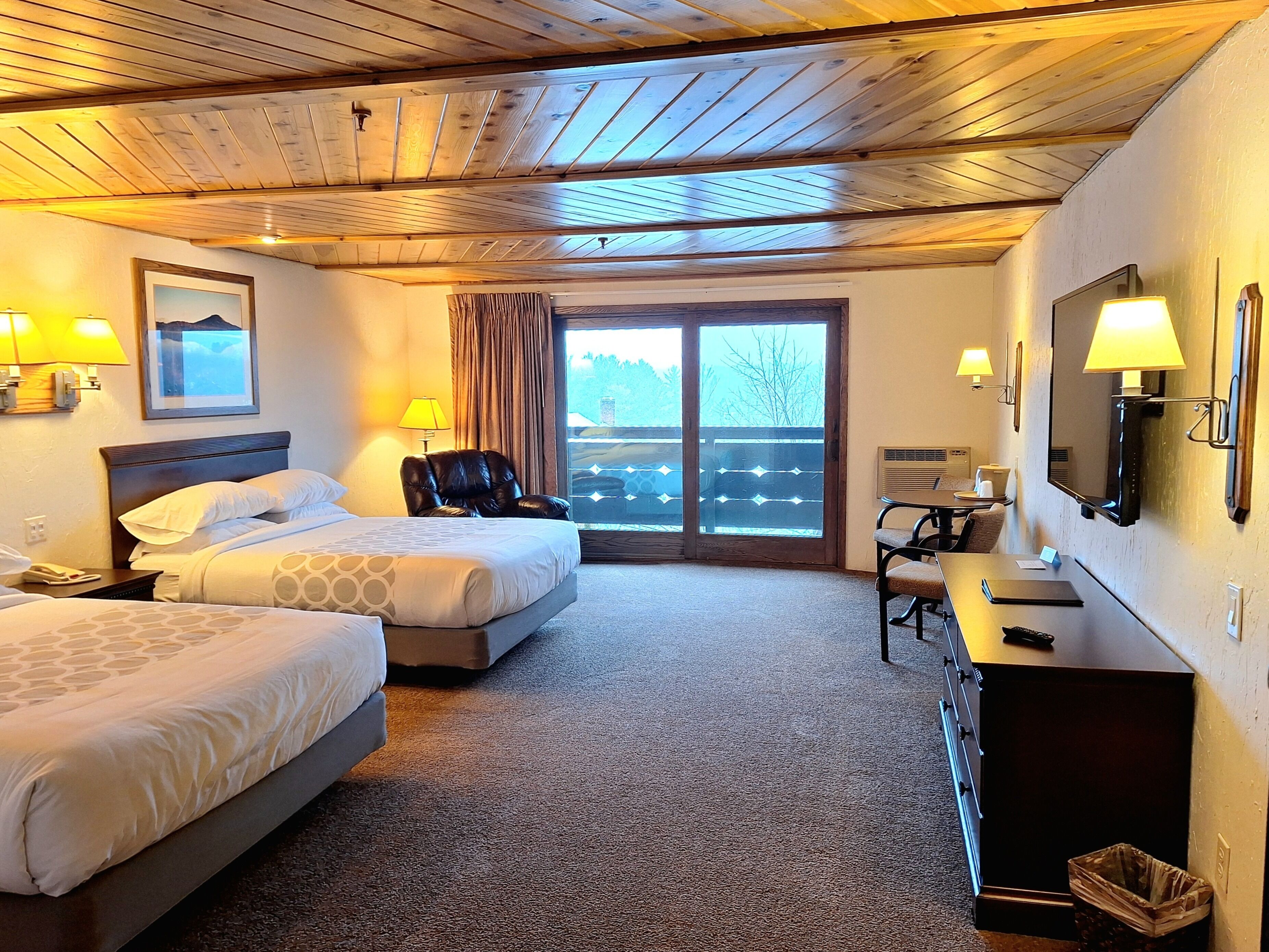 mountain view suite accessible | 1 bedroom, individually furnished, iron/ironing board, free wifi