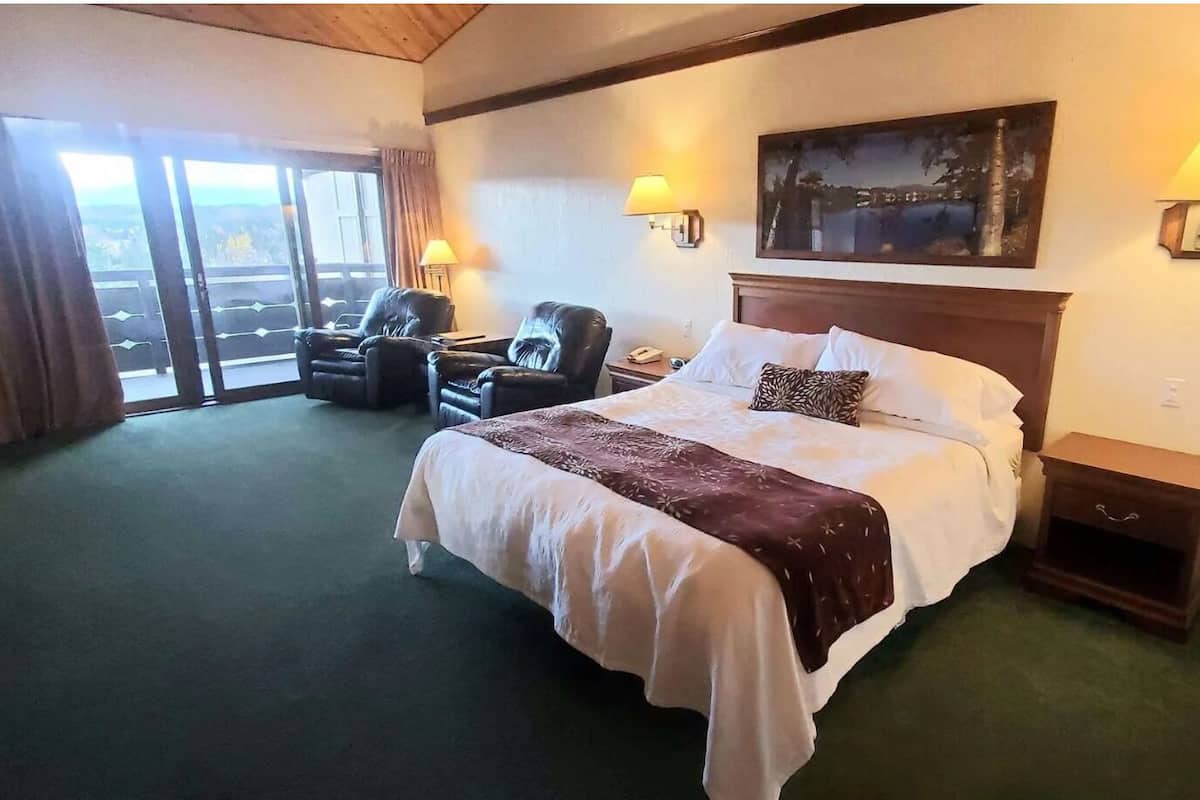 Deluxe Double Room, Mountain View | Seterika/papan seterika, Wi-fi percuma 