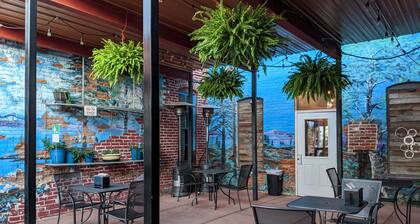 Mountain Jungalow on Main Street, 3 min walk to Royal Gorge Train