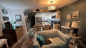 Smart-TV, bøker og PC-skjermer