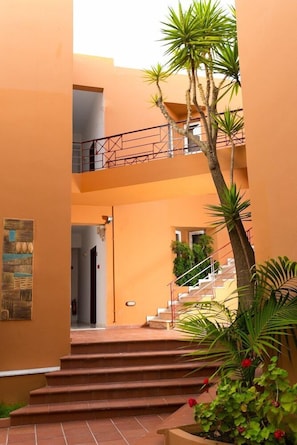 Exterior detail - Hotel Elotia (Chania)