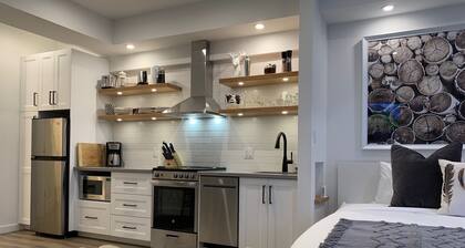 Luxury King Suite in Village North- The Nest