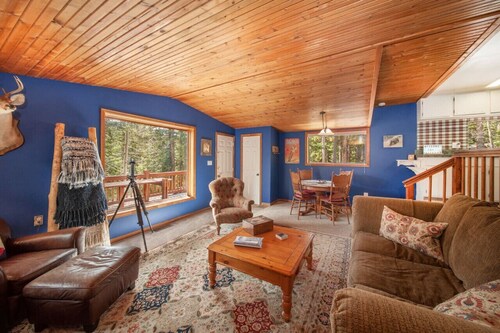 2bed 1bath Creekside Alma w/Deck & Beautiful Views