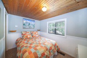 2 Schlafzimmer, Reisekinderbett, WLAN, Bettwäsche