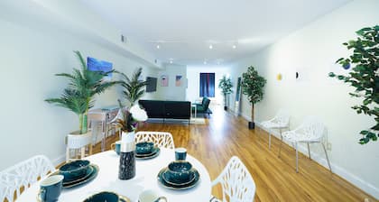 PLAYFUL LOFT IN THE 1st HISTORIC USA NEIGHBORHOOD