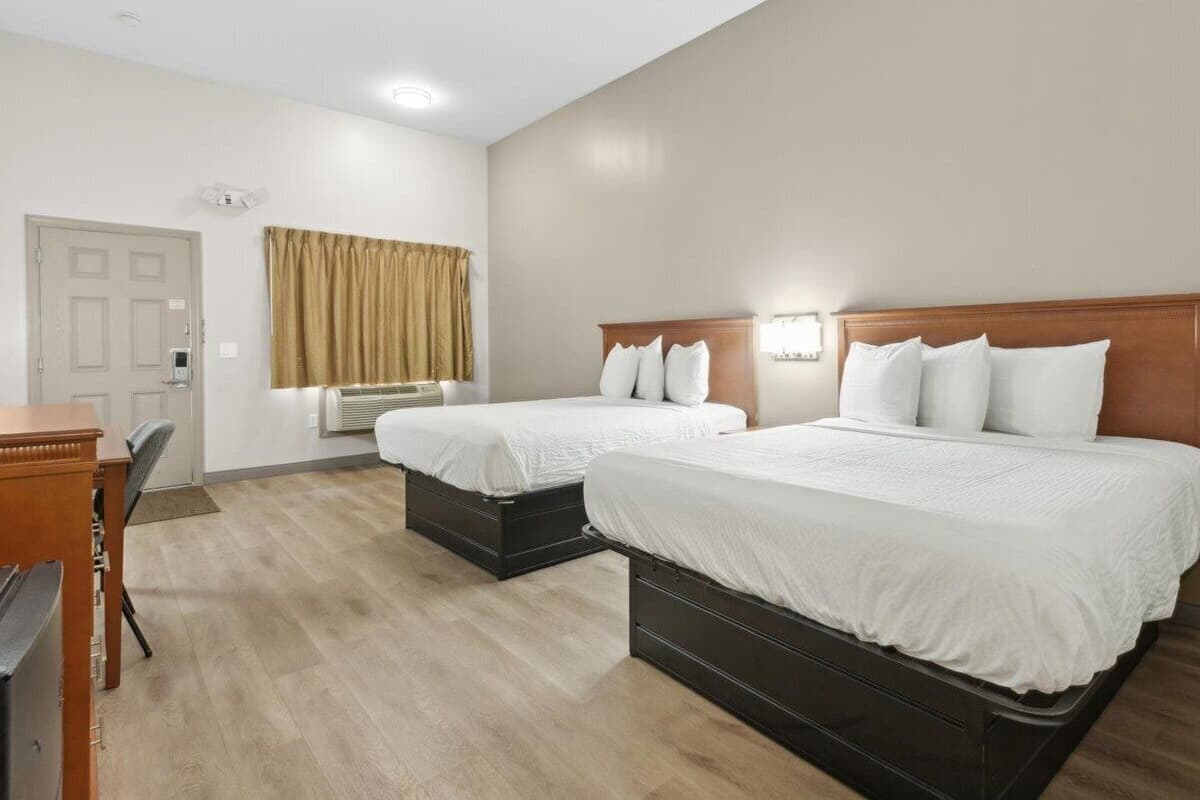 Standard Double Room, Non Smoking | Desk, rollaway beds, free WiFi, bed sheets