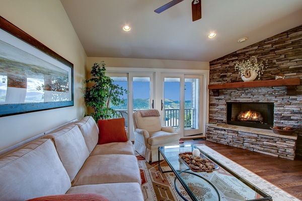 Smart TV, lareira, escritórios