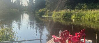 Hilltop treehouse located at the edge of Muskoka