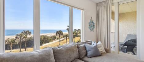 Una televisión, un reproductor de DVD