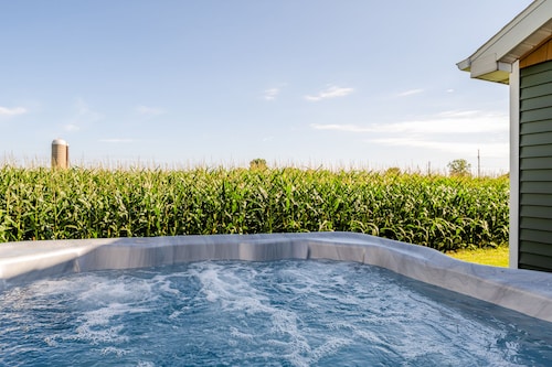 Completely remodeled house close to the beach, golf, and tons of wineries!