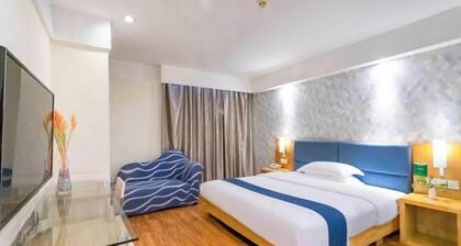 Jingtong Hotel (Yulin City West Qingwan River Park Branch)