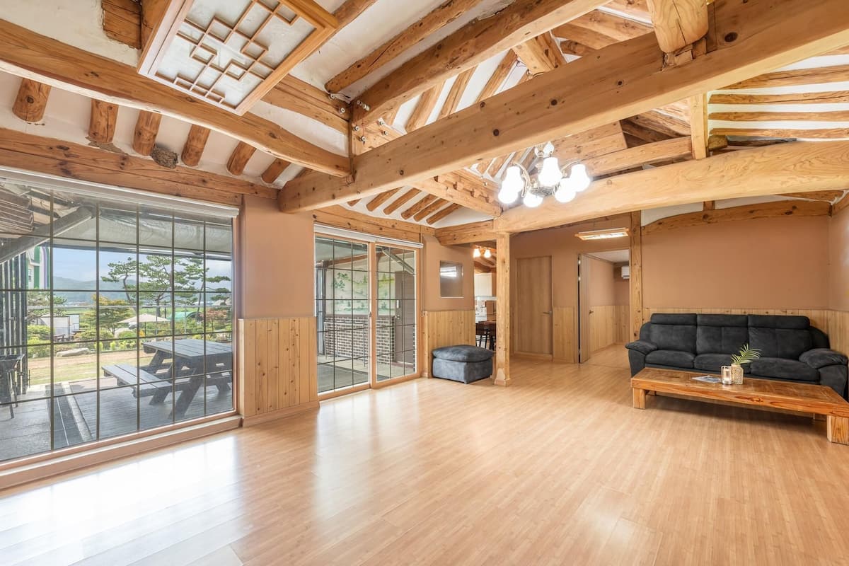 Basic Room, 3 Bedrooms (Hanok dokchae 2ho (Dandok jutaek))