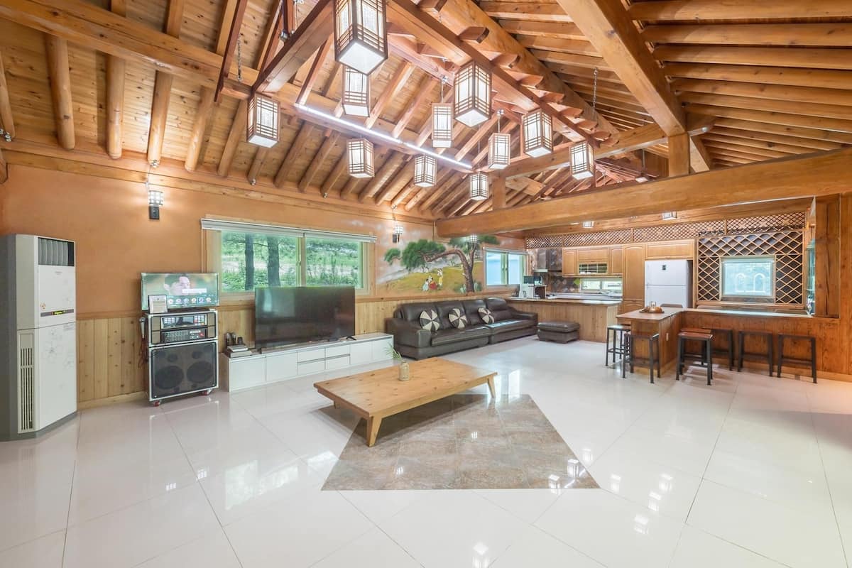 Basic Room, 3 Bedrooms (Hanok dokchae 1ho (Dandok jutaek)) | 1 bedroom, free WiFi