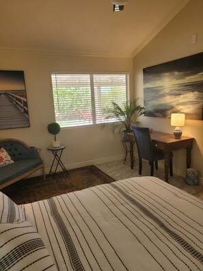 4 bedrooms, desk, iron/ironing board, free WiFi