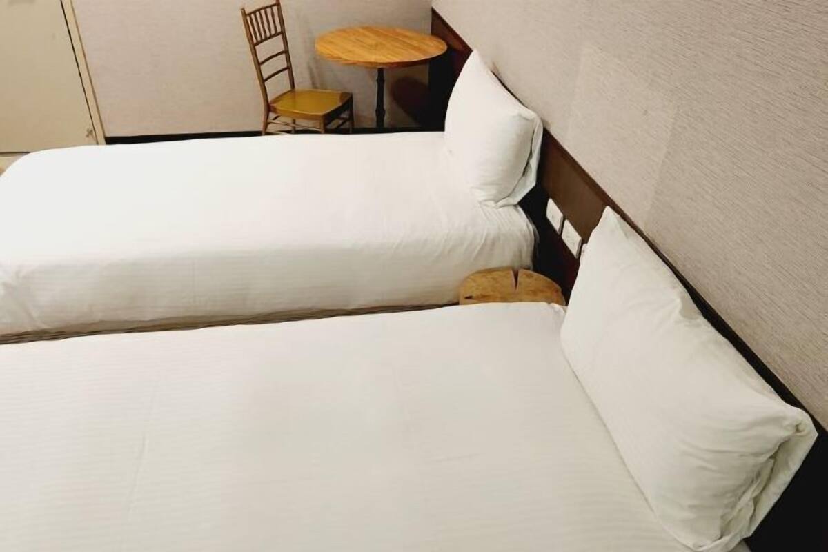 Free WiFi, bed sheets