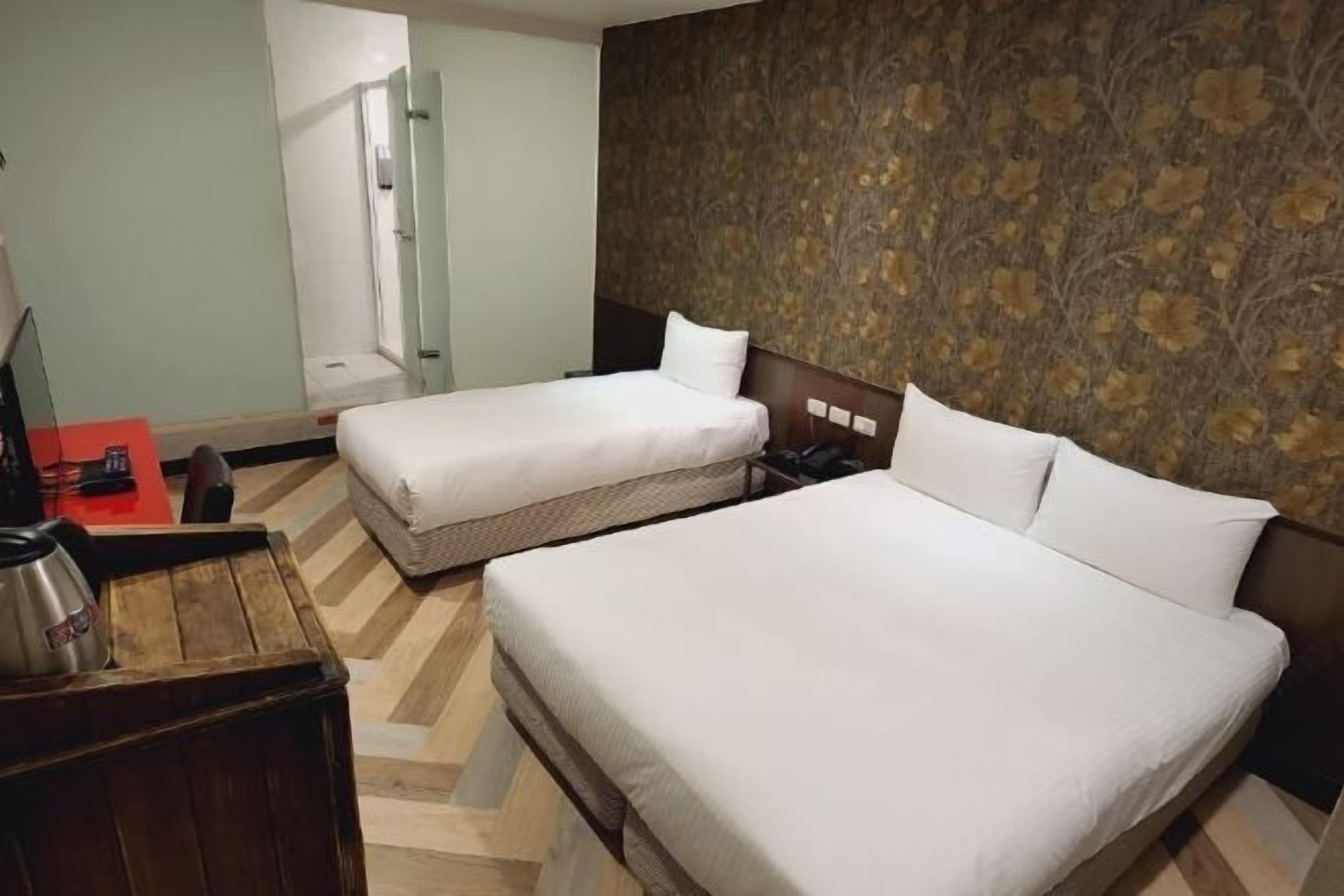 Free WiFi, bed sheets