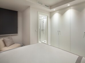 2 chambres, chambres insonorisées, fer et planche à repasser