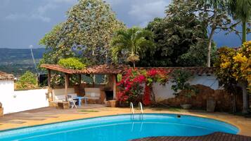 Indoor pool, outdoor pool