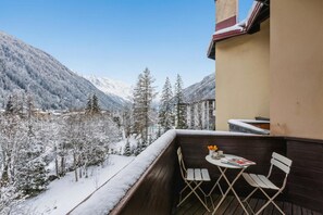 Balcony - Grand Roc A216 150m from Slopes, Mont-Blanc View & Parking, Argentière (Chamonix), France (Argentière (Chamonix))