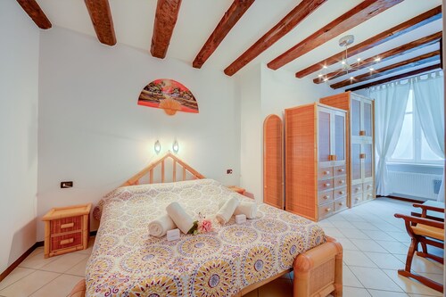 Casa Azzurra 150m From Lake, Riva del Garda, Italy