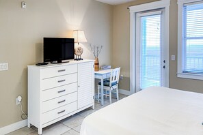 2 habitaciones, tabla de planchar con plancha, internet y ropa de cama 