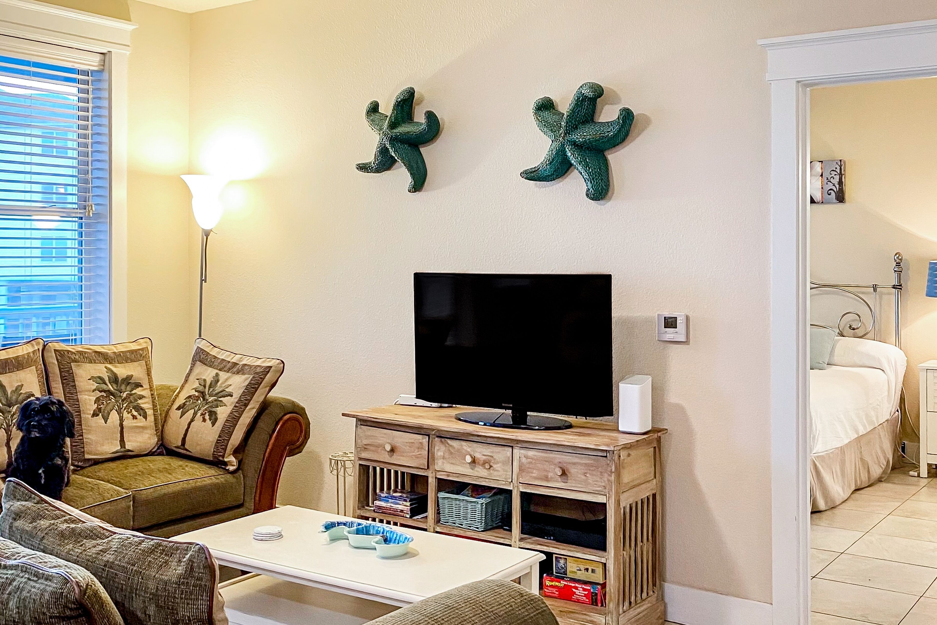 2 多间卧室、办公桌、熨斗/熨衣板、WiFi