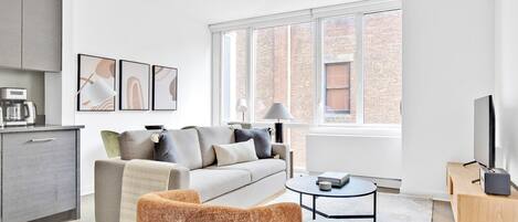 Télévision, chaîne hi-fi