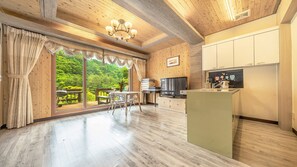 Basic-Zimmer, 2 Schlafzimmer (forest104(private BBQ))