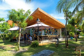 Poolside bar