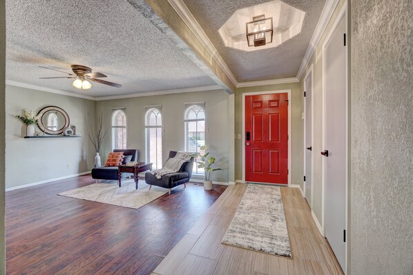 المنشأة من الداخل