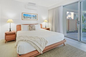 2 عدّة غرف نوم ومكتب وواي فاي مجانًا وملاءات أسرّة