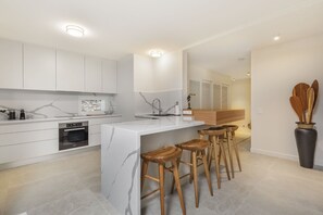 Fridge, microwave, oven, stovetop - Apartment 3 - The Cove (Noosa Heads)