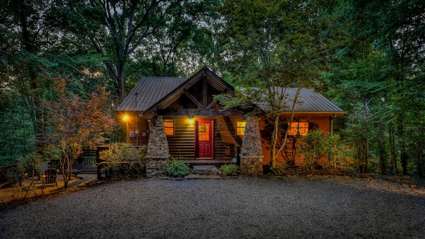 House, 4 Bedrooms | Exterior