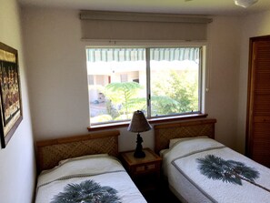 4 bedrooms, in-room safe, desk, iron/ironing board