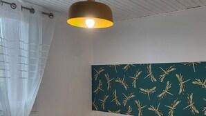 2 soverom, strykejern/-brett, reiseseng for barn og wi-fi (inkludert)