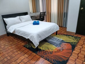 1 slaapkamer, een bureau, gratis wifi, beddengoed