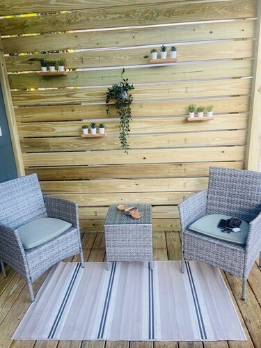 The Cozy Crash Pad: Tiny House Experience