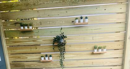 The Cozy Crash Pad: Tiny House Experience