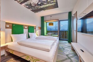 Double Room | 1 bedroom, in-room safe, laptop workspace, blackout drapes