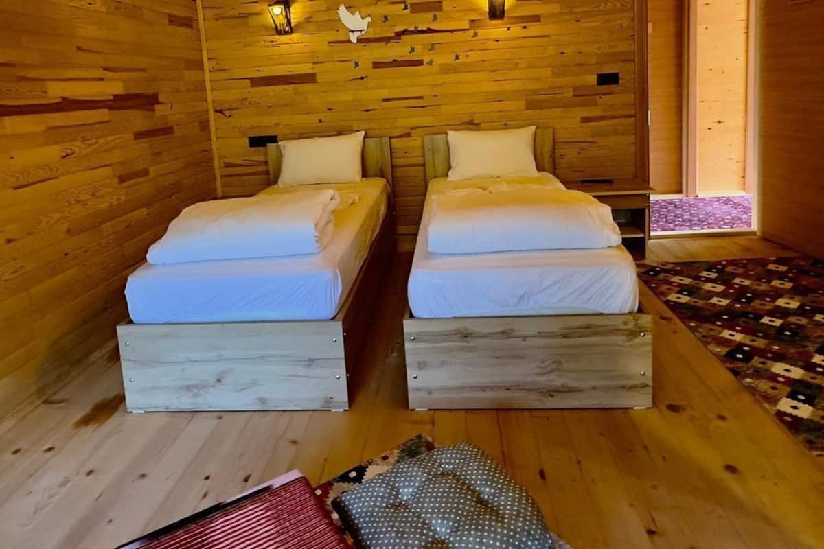 202 Single Room | 2 habitaciones, ropa de cama de alta calidad y minibar