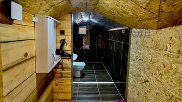 King Suite | Bathroom