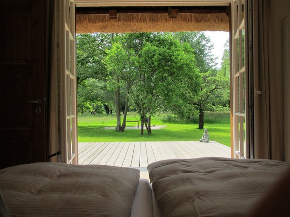 4 chambres, coffres-forts dans les chambres, bureau